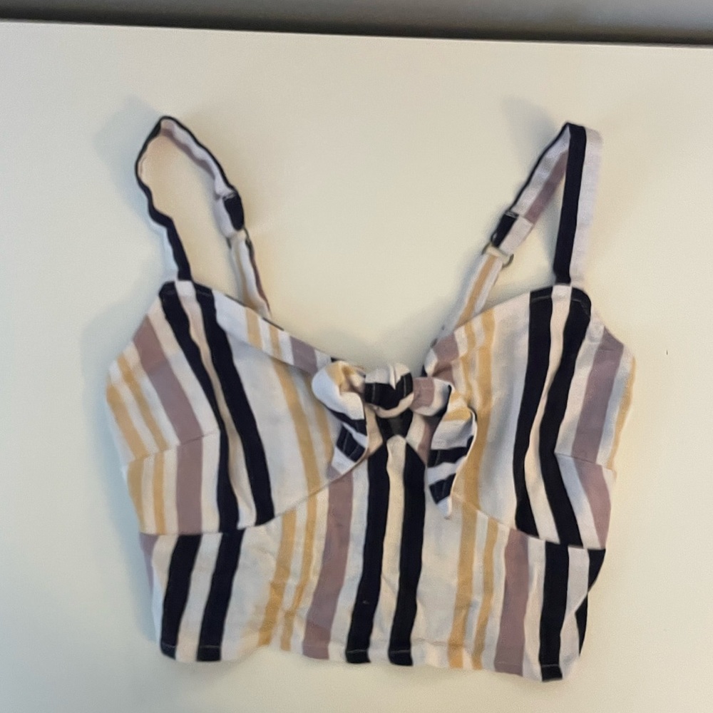 Hollister crop top